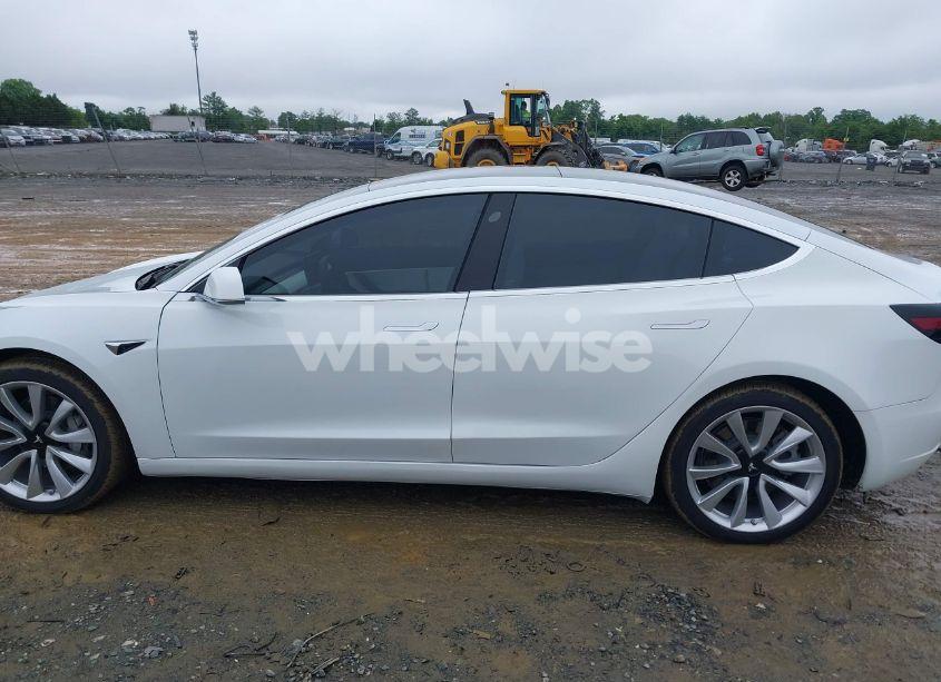Photo 14 of 2020 Tesla Model 3 STANDARD RANGE PLUS REAR-WHEEL DRIVE/STANDARD RANGE REAR-WHEEL DRIVE (VIN 5YJ3E1EA2LF744114)