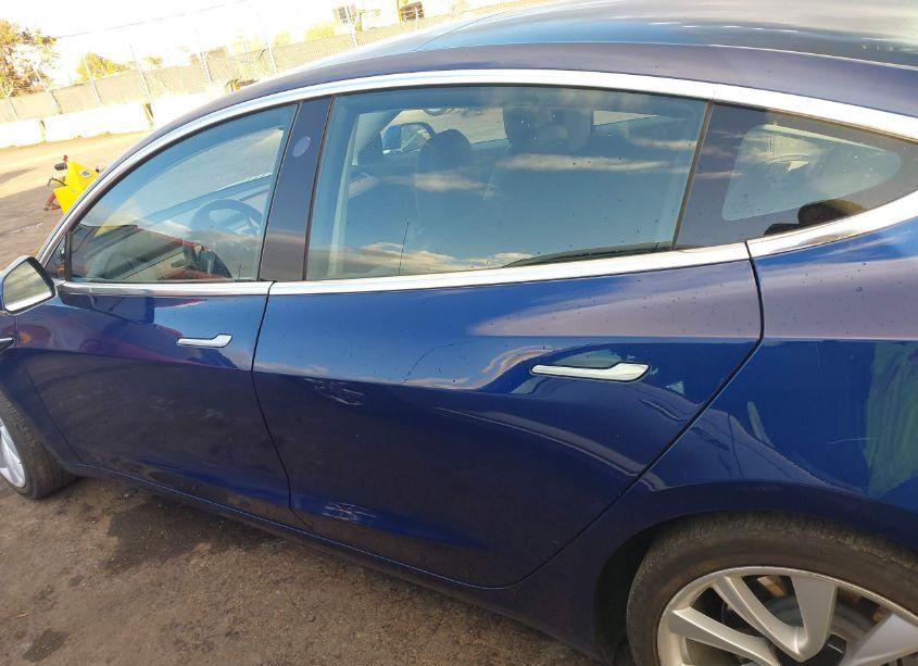 Photo 14 of 2020 Tesla Model 3 STANDARD RANGE PLUS REAR-WHEEL DRIVE/STANDARD RANGE REAR-WHEEL DRIVE (VIN 5YJ3E1EA2LF807941)
