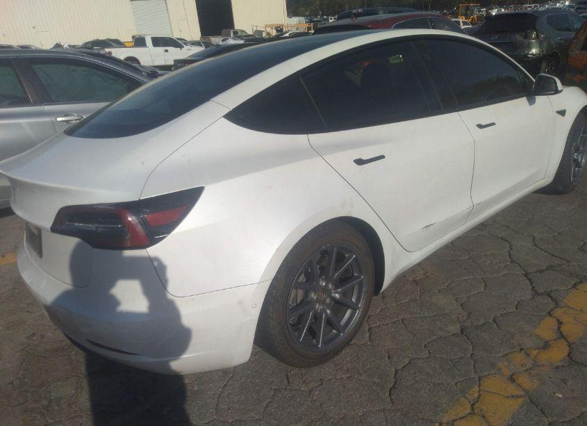 Photo 4 of 2021 Tesla Model 3 STANDARD RANGE PLUS REAR-WHEEL DRIVE (VIN 5YJ3E1EA2MF855005)