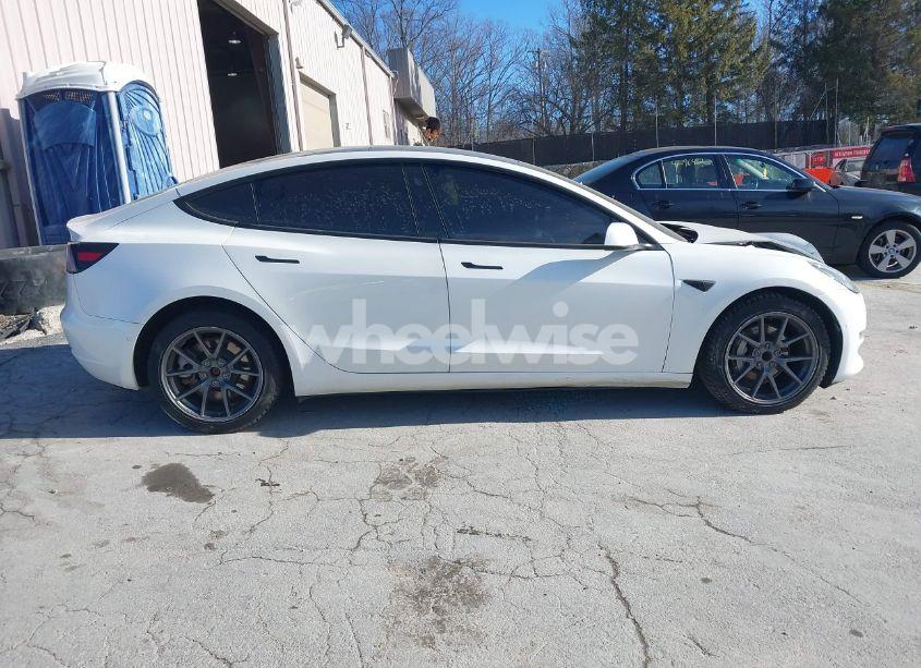 Photo 13 of 2022 Tesla Model 3 REAR-WHEEL DRIVE (VIN 5YJ3E1EA2NF154885)