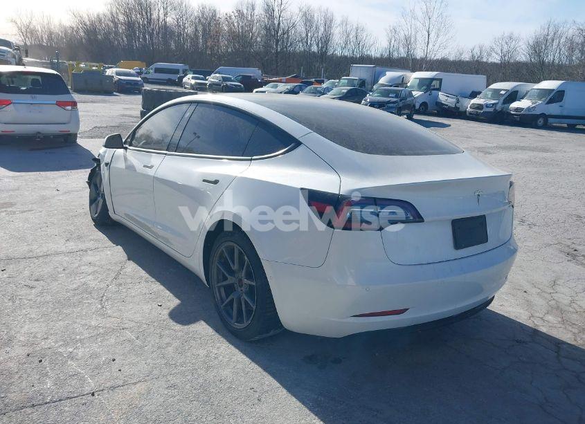 Photo 3 of 2022 Tesla Model 3 REAR-WHEEL DRIVE (VIN 5YJ3E1EA2NF154885)
