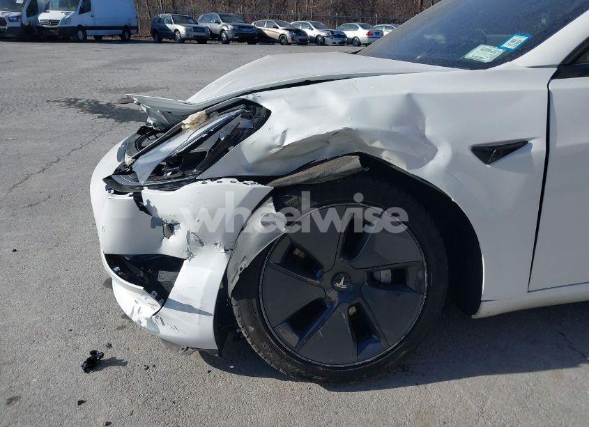 Photo 6 of 2022 Tesla Model 3 REAR-WHEEL DRIVE (VIN 5YJ3E1EA2NF154885)