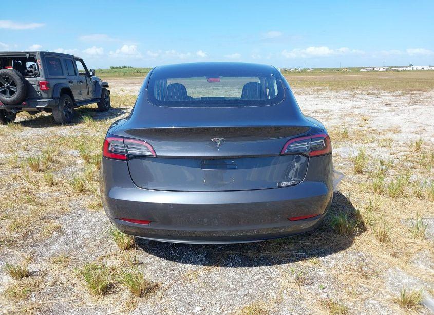 Photo 16 of 2018 Tesla Model 3 LONG RANGE/MID RANGE (VIN 5YJ3E1EA3JF024219)