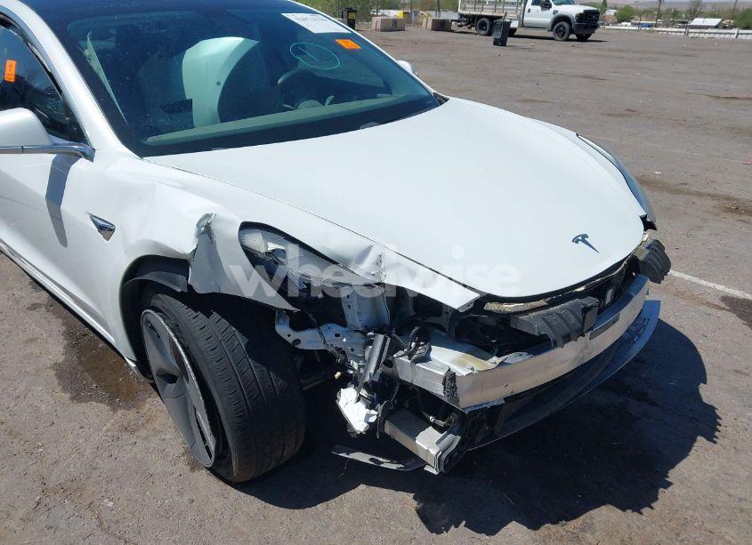 Photo 18 of 2018 Tesla Model 3 LONG RANGE/MID RANGE (VIN 5YJ3E1EA3JF057527)