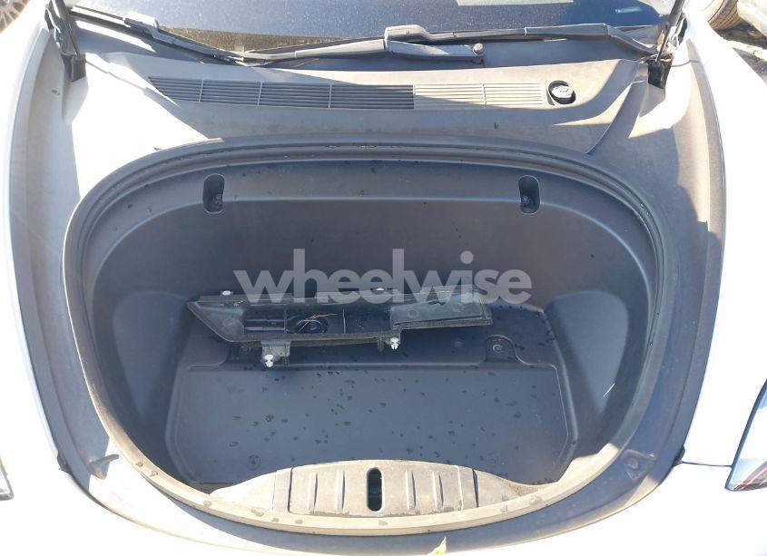 Photo 10 of 2020 Tesla Model 3 STANDARD RANGE PLUS REAR-WHEEL DRIVE/STANDARD RANGE REAR-WHEEL DRIVE (VIN 5YJ3E1EA3LF634057)