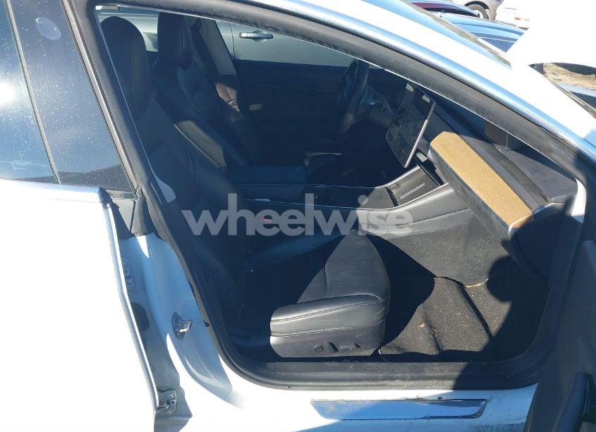 Photo 5 of 2020 Tesla Model 3 STANDARD RANGE PLUS REAR-WHEEL DRIVE/STANDARD RANGE REAR-WHEEL DRIVE (VIN 5YJ3E1EA3LF634057)