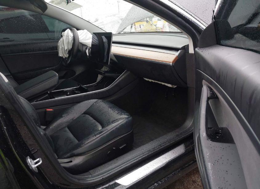 Photo 5 of 2020 Tesla Model 3 STANDARD RANGE PLUS REAR-WHEEL DRIVE/STANDARD RANGE REAR-WHEEL DRIVE (VIN 5YJ3E1EA3LF739083)