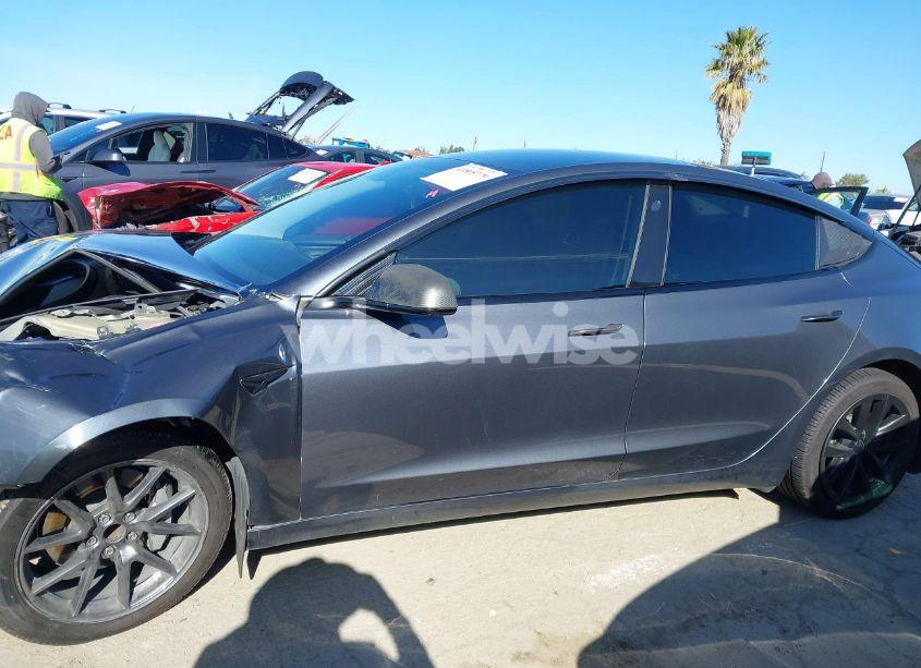Photo 13 of 2022 Tesla Model 3 REAR-WHEEL DRIVE (VIN 5YJ3E1EA3NF165054)