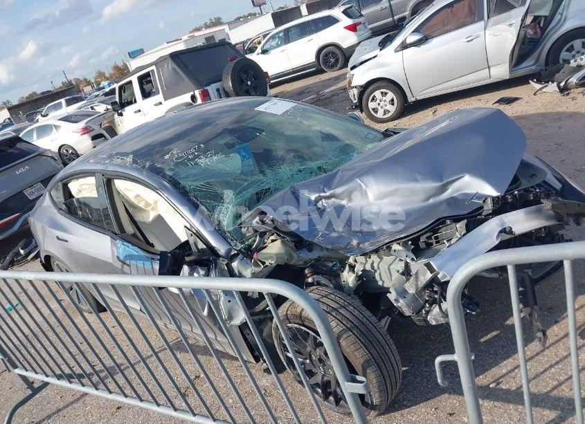 2024 Tesla Model 3 (VIN 5YJ3E1EA3RF865095) main photo