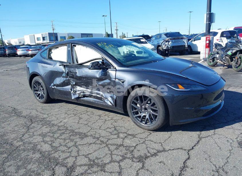 2025 Tesla Model 3 LONG RANGE REAR-WHEEL DRIVE (VIN 5YJ3E1EA3SF890911) main photo