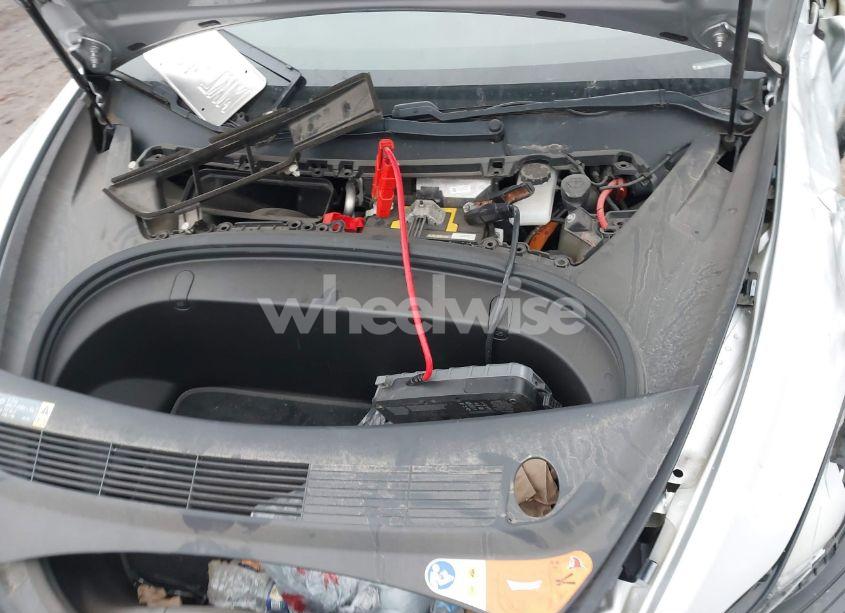 Photo 10 of 2018 Tesla Model 3 LONG RANGE/MID RANGE (VIN 5YJ3E1EA4JF019143)