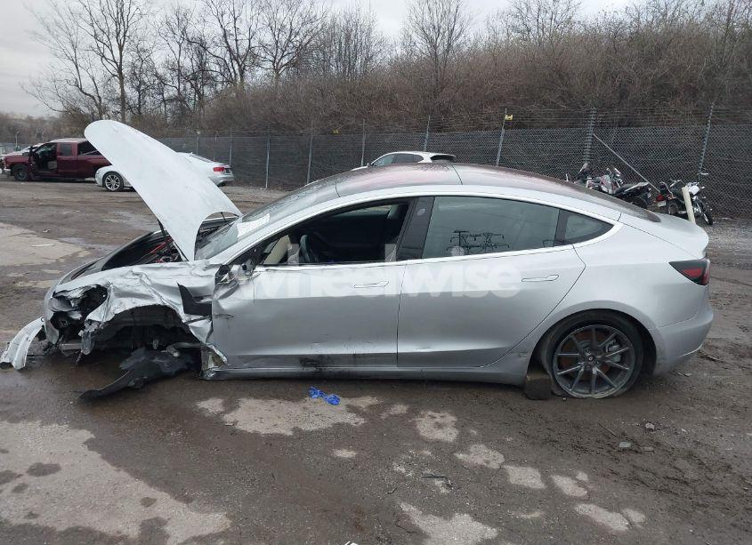 Photo 14 of 2018 Tesla Model 3 LONG RANGE/MID RANGE (VIN 5YJ3E1EA4JF019143)