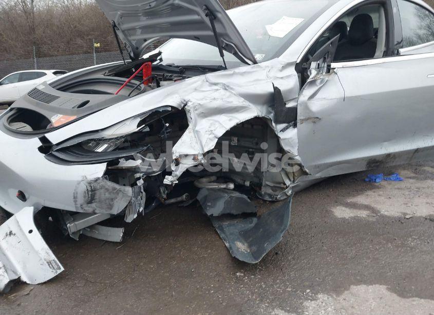 Photo 6 of 2018 Tesla Model 3 LONG RANGE/MID RANGE (VIN 5YJ3E1EA4JF019143)