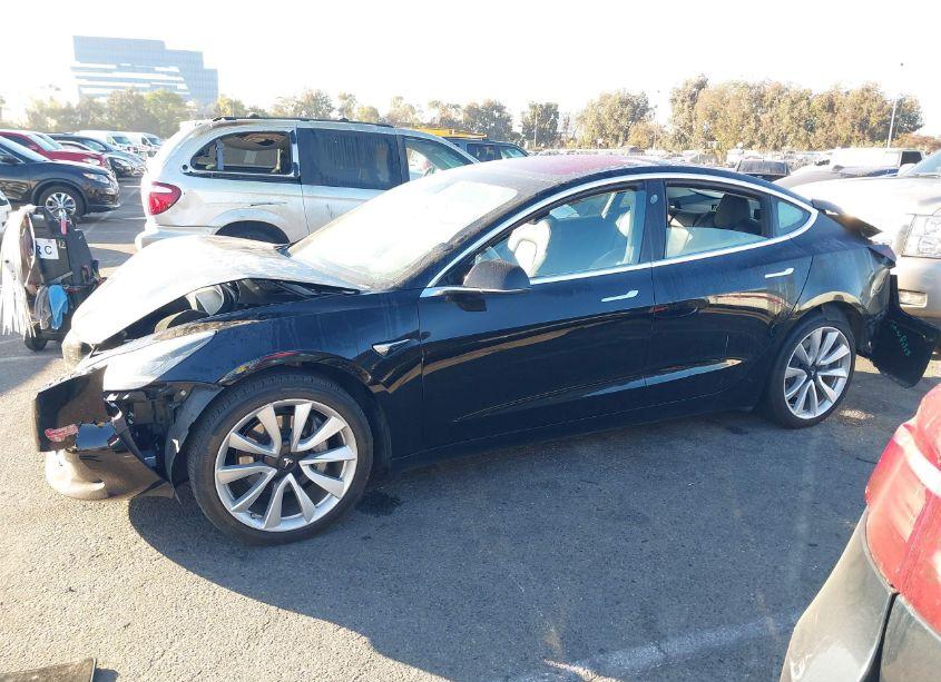 Photo 13 of 2018 Tesla Model 3 LONG RANGE/MID RANGE (VIN 5YJ3E1EA4JF036198)
