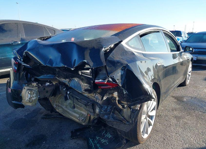 Photo 4 of 2018 Tesla Model 3 LONG RANGE/MID RANGE (VIN 5YJ3E1EA4JF036198)