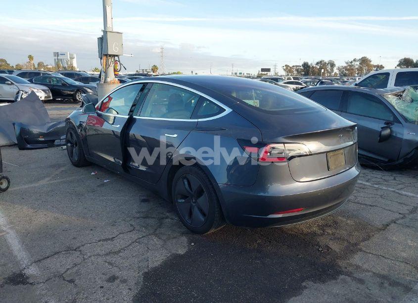 Photo 3 of 2019 Tesla Model 3 LONG RANGE/MID RANGE/STANDARD RANGE/STANDARD RANGE PLUS (VIN 5YJ3E1EA4KF307231)