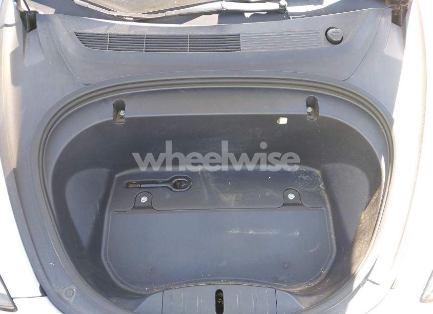Photo 10 of 2020 Tesla Model 3 STANDARD RANGE PLUS REAR-WHEEL DRIVE/STANDARD RANGE REAR-WHEEL DRIVE (VIN 5YJ3E1EA4LF644967)