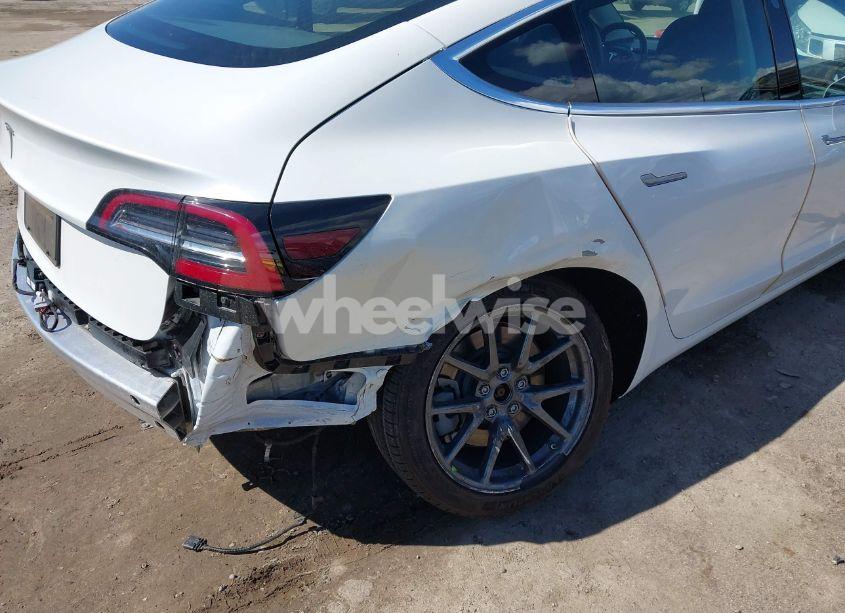 Photo 20 of 2020 Tesla Model 3 STANDARD RANGE PLUS REAR-WHEEL DRIVE/STANDARD RANGE REAR-WHEEL DRIVE (VIN 5YJ3E1EA4LF644967)