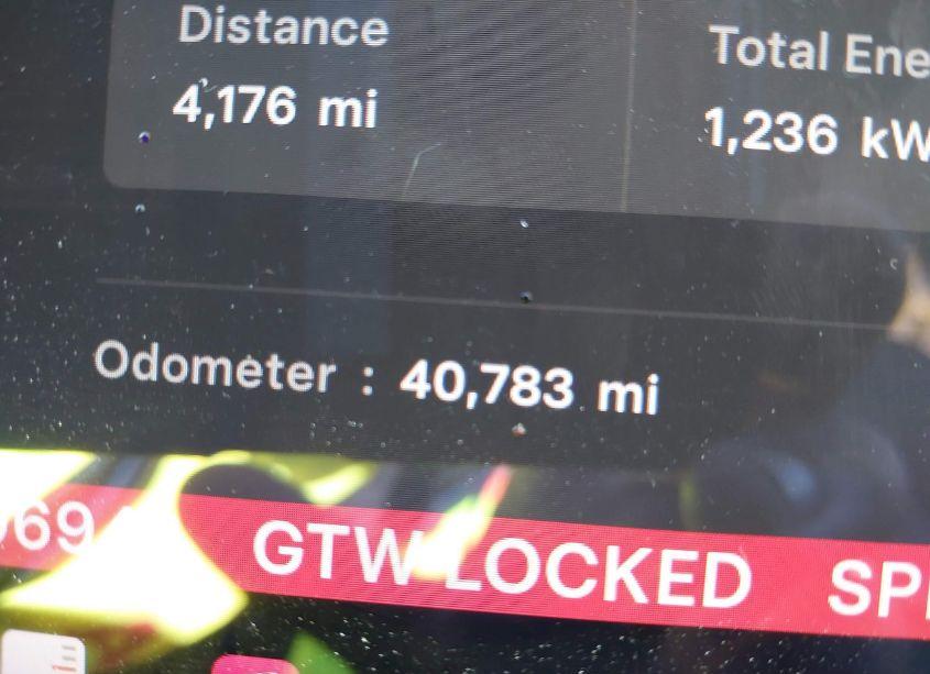 Photo 16 of 2020 Tesla Model 3 STANDARD RANGE PLUS REAR-WHEEL DRIVE/STANDARD RANGE REAR-WHEEL DRIVE (VIN 5YJ3E1EA4LF796943)