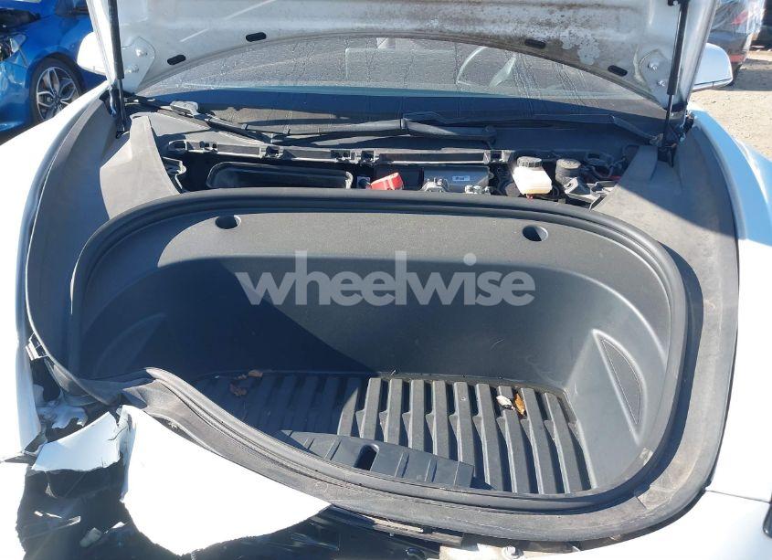 Photo 10 of 2020 Tesla Model 3 STANDARD RANGE PLUS REAR-WHEEL DRIVE/STANDARD RANGE REAR-WHEEL DRIVE (VIN 5YJ3E1EA4LF799941)