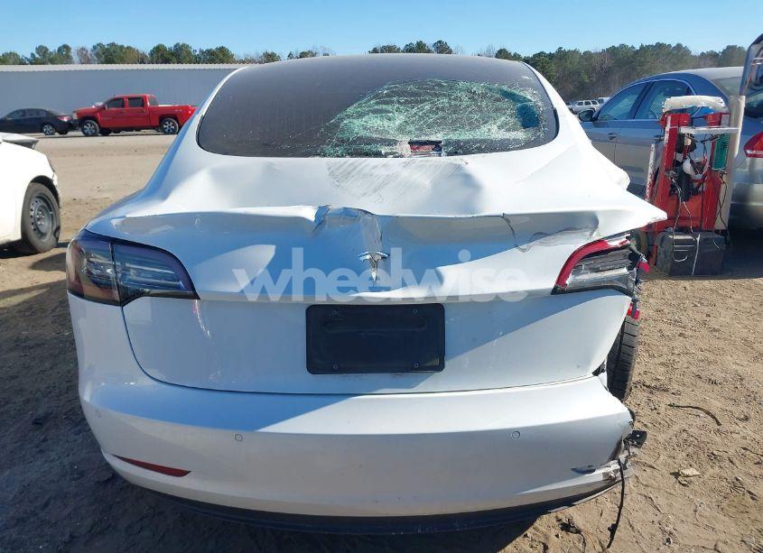 Photo 15 of 2020 Tesla Model 3 STANDARD RANGE PLUS REAR-WHEEL DRIVE/STANDARD RANGE REAR-WHEEL DRIVE (VIN 5YJ3E1EA4LF799941)