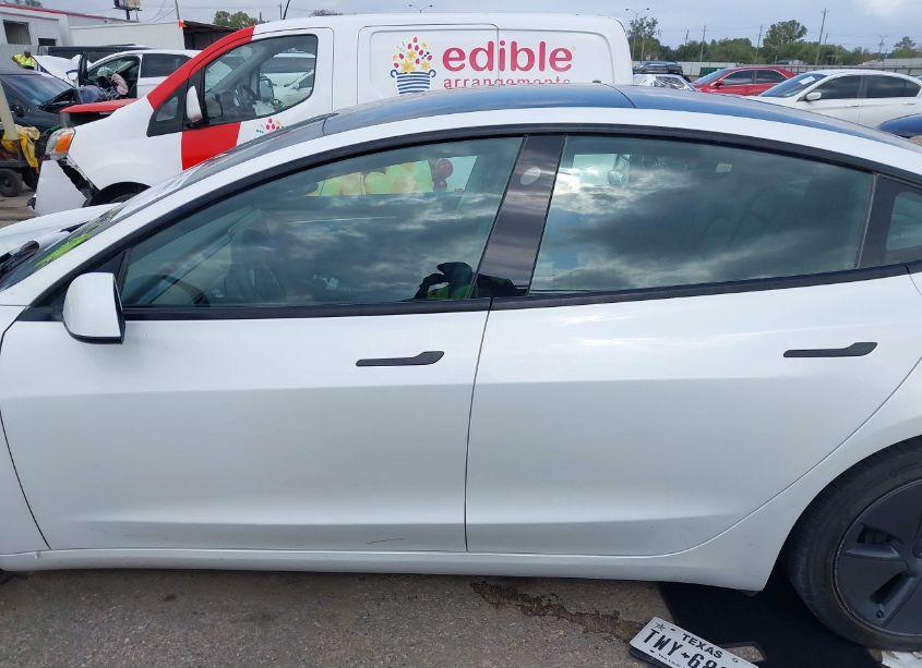 Photo 13 of 2021 Tesla Model 3 STANDARD RANGE PLUS REAR-WHEEL DRIVE (VIN 5YJ3E1EA4MF098284)