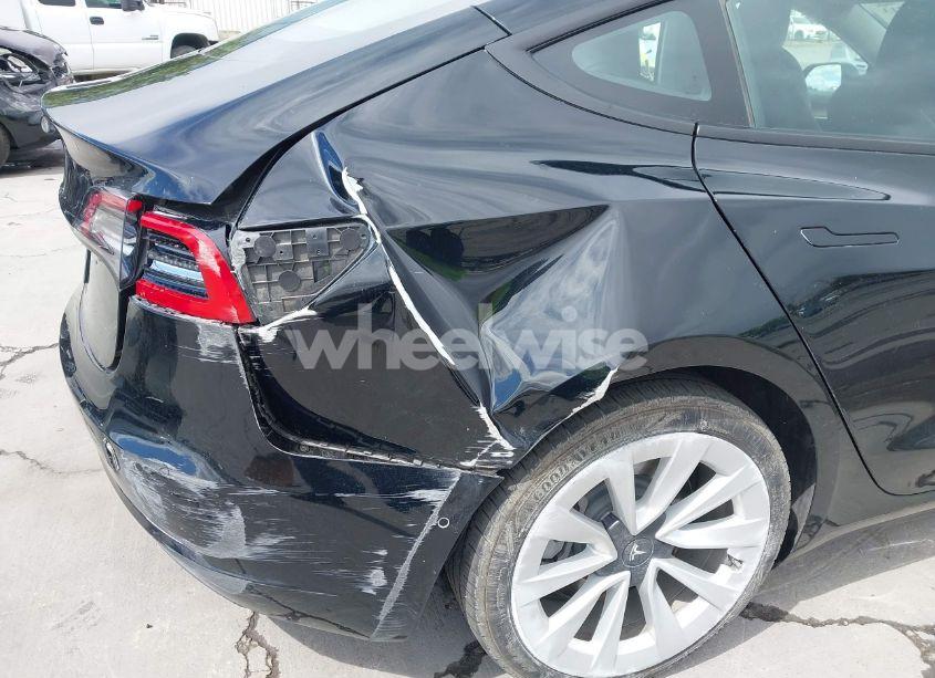 Photo 6 of 2022 Tesla Model 3 REAR-WHEEL DRIVE (VIN 5YJ3E1EA4NF302910)