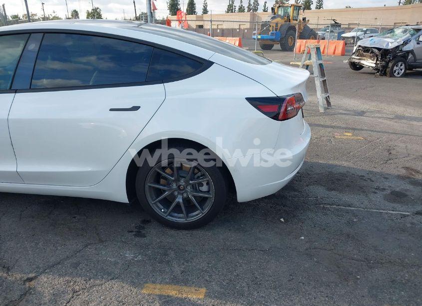 Photo 3 of 2022 Tesla Model 3 REAR-WHEEL DRIVE (VIN 5YJ3E1EA4NF323322)