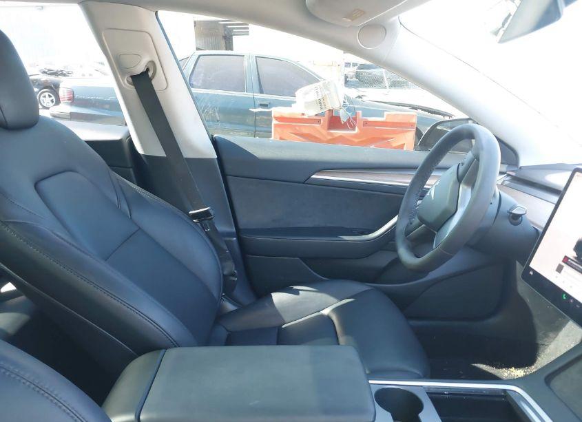 Photo 5 of 2022 Tesla Model 3 REAR-WHEEL DRIVE (VIN 5YJ3E1EA4NF338757)