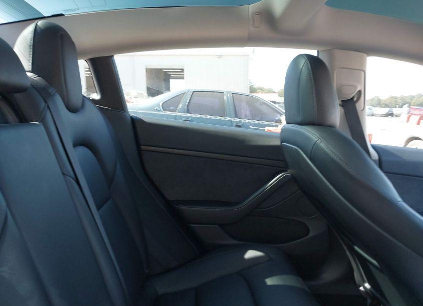 Photo 8 of 2022 Tesla Model 3 REAR-WHEEL DRIVE (VIN 5YJ3E1EA4NF338757)