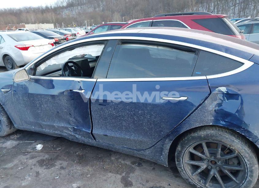 Photo 13 of 2018 Tesla Model 3 LONG RANGE/MID RANGE (VIN 5YJ3E1EA5JF027056)