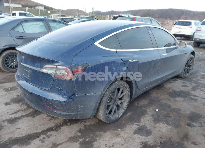 Photo 4 of 2018 Tesla Model 3 LONG RANGE/MID RANGE (VIN 5YJ3E1EA5JF027056)