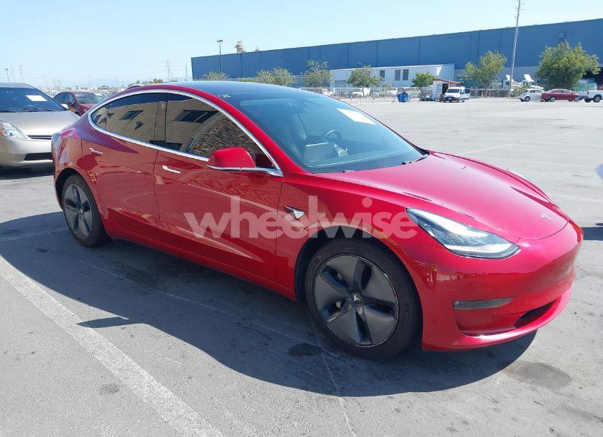 2018 Tesla Model 3 (VIN 5YJ3E1EA5JF039997) main photo