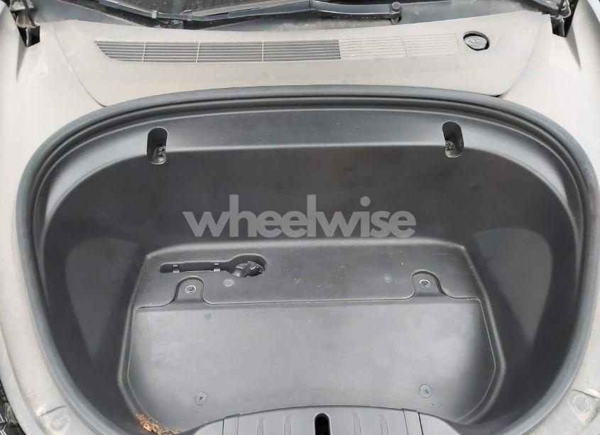 Photo 10 of 2020 Tesla Model 3 STANDARD RANGE PLUS REAR-WHEEL DRIVE/STANDARD RANGE REAR-WHEEL DRIVE (VIN 5YJ3E1EA5LF609287)