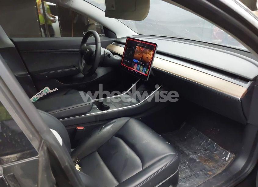 Photo 5 of 2020 Tesla Model 3 STANDARD RANGE PLUS REAR-WHEEL DRIVE/STANDARD RANGE REAR-WHEEL DRIVE (VIN 5YJ3E1EA5LF609287)