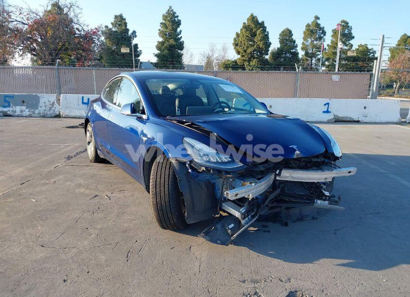 2020 Tesla Model 3 STANDARD RANGE PLUS REAR-WHEEL DRIVE/STANDARD RANGE REAR-WHEEL DRIVE (VIN 5YJ3E1EA5LF739800) main photo
