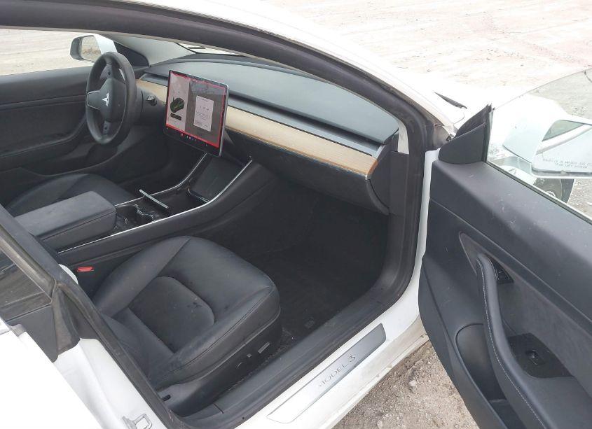 Photo 5 of 2020 Tesla Model 3 STANDARD RANGE PLUS REAR-WHEEL DRIVE/STANDARD RANGE REAR-WHEEL DRIVE (VIN 5YJ3E1EA5LF745371)