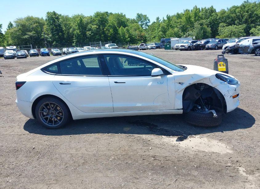 Photo 13 of 2021 Tesla Model 3 STANDARD RANGE PLUS REAR-WHEEL DRIVE (VIN 5YJ3E1EA5MF085107)