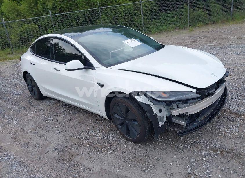 2024 Tesla Model 3 LONG RANGE DUAL MOTOR ALL-WHEEL DRIVE/REAR-WHEEL DRIVE (VIN 5YJ3E1EA5RF717613) main photo