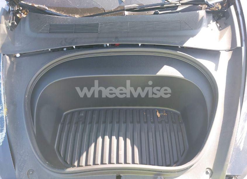 Photo 10 of 2025 Tesla Model 3 LONG RANGE REAR-WHEEL DRIVE (VIN 5YJ3E1EA5SF905540)