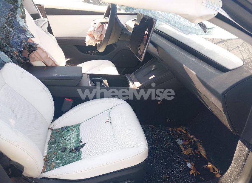 Photo 5 of 2025 Tesla Model 3 LONG RANGE REAR-WHEEL DRIVE (VIN 5YJ3E1EA5SF905540)