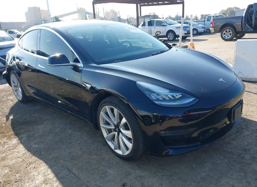 2018 Tesla Model 3 LONG RANGE/MID RANGE (VIN 5YJ3E1EA6JF046747) main photo