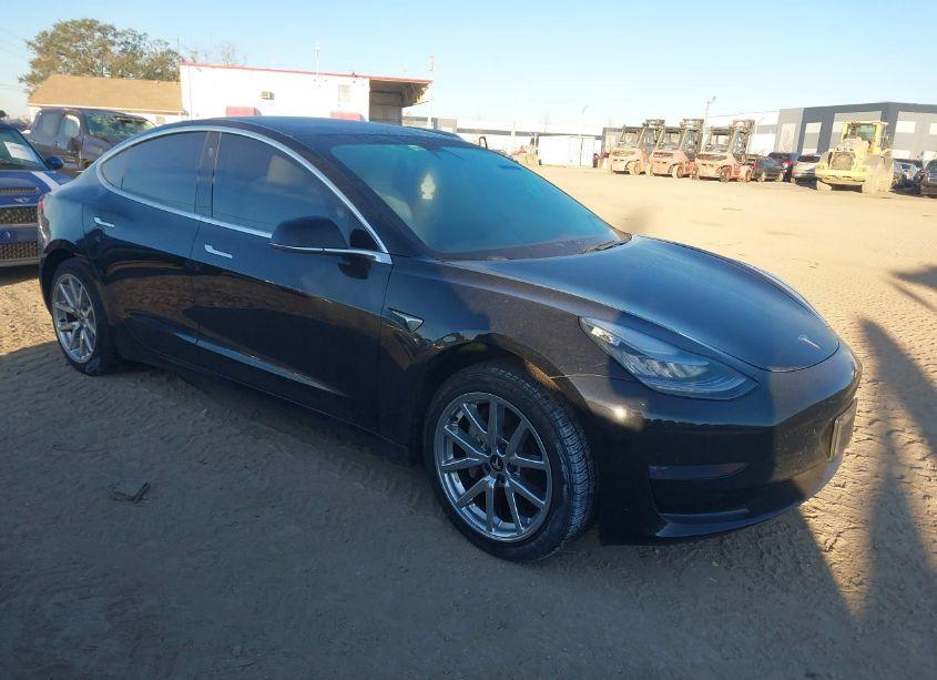 2019 Tesla Model 3 LONG RANGE/MID RANGE/STANDARD RANGE/STANDARD RANGE PLUS (VIN 5YJ3E1EA6KF323561) main photo