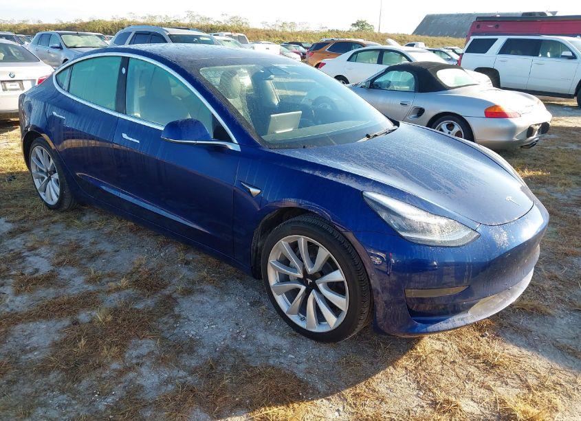 2020 Tesla Model 3 STANDARD RANGE PLUS REAR-WHEEL DRIVE/STANDARD RANGE REAR-WHEEL DRIVE (VIN 5YJ3E1EA6LF645876) main photo
