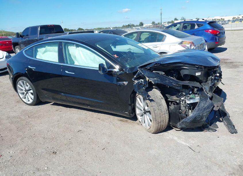 2020 Tesla Model 3 (VIN 5YJ3E1EA6LF660877) main photo