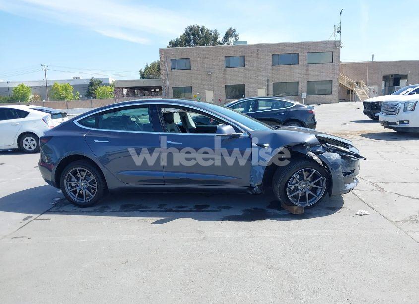 Photo 13 of 2020 Tesla Model 3 STANDARD RANGE PLUS REAR-WHEEL DRIVE/STANDARD RANGE REAR-WHEEL DRIVE (VIN 5YJ3E1EA6LF703159)