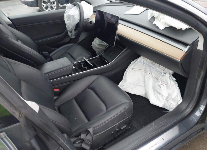 Photo 5 of 2020 Tesla Model 3 STANDARD RANGE PLUS REAR-WHEEL DRIVE/STANDARD RANGE REAR-WHEEL DRIVE (VIN 5YJ3E1EA6LF743497)