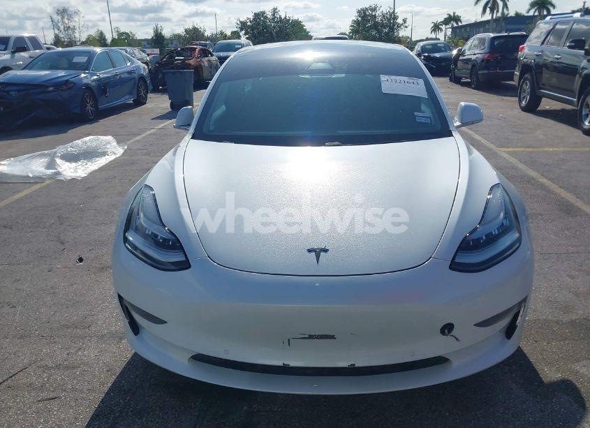Photo 11 of 2020 Tesla Model 3 STANDARD RANGE PLUS REAR-WHEEL DRIVE/STANDARD RANGE REAR-WHEEL DRIVE (VIN 5YJ3E1EA6LF799620)