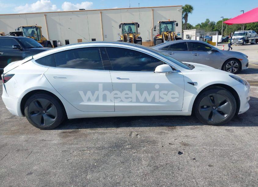Photo 12 of 2020 Tesla Model 3 STANDARD RANGE PLUS REAR-WHEEL DRIVE/STANDARD RANGE REAR-WHEEL DRIVE (VIN 5YJ3E1EA6LF799620)