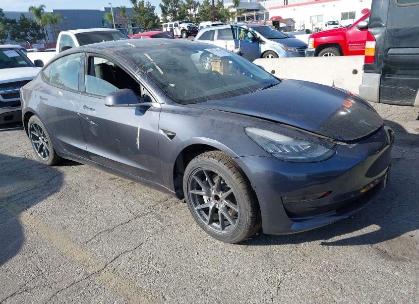 2022 Tesla Model 3 REAR-WHEEL DRIVE (VIN 5YJ3E1EA6NF190000) main photo